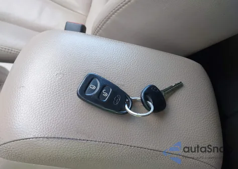 2012 Hyundai Santa Fe Limited z USA, uszkodzony, nr VIN 5XYZK3AB1CG111514